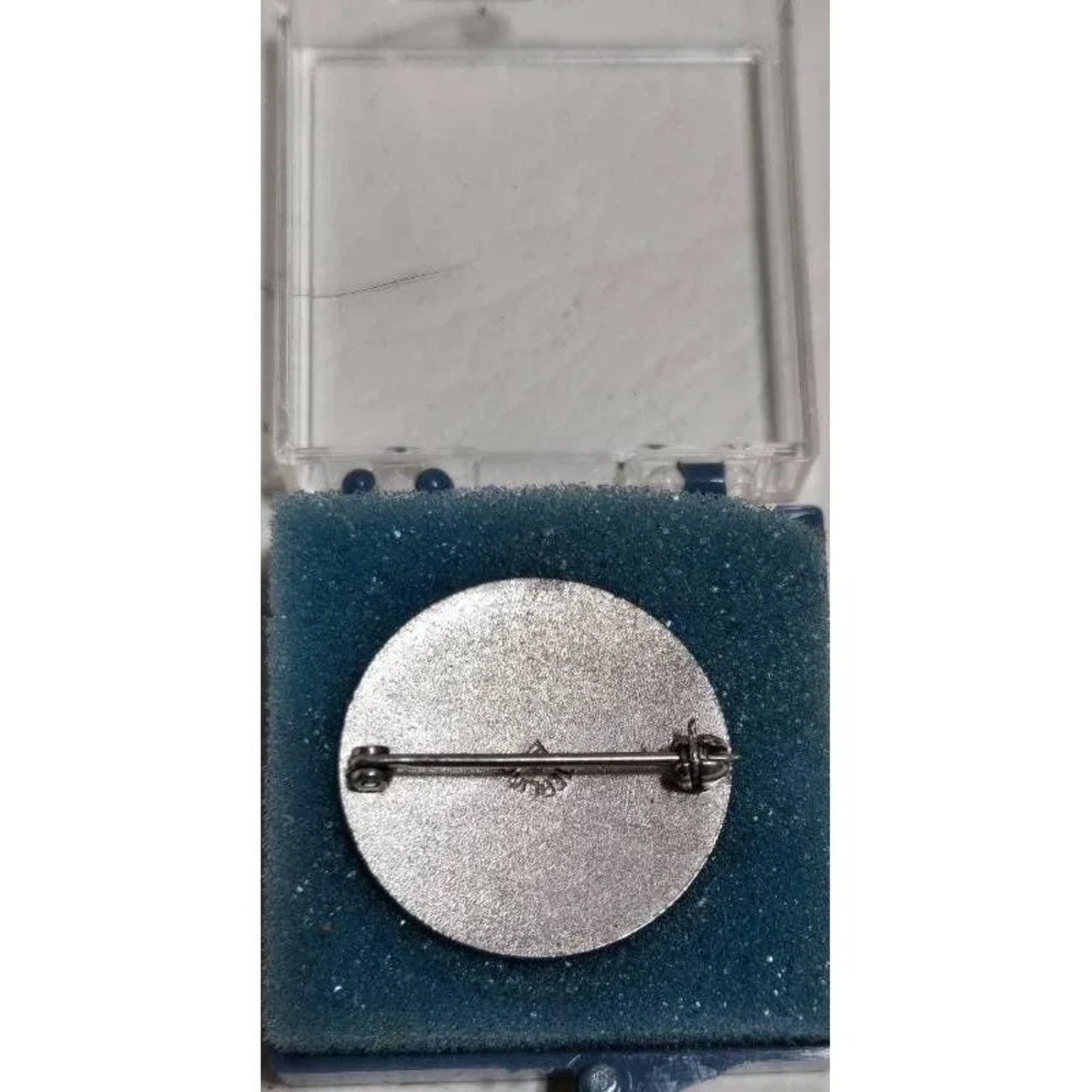 Vintage STERLING Silver Visiting Nurse Service Disc‎ Pin NYC 1963-1966